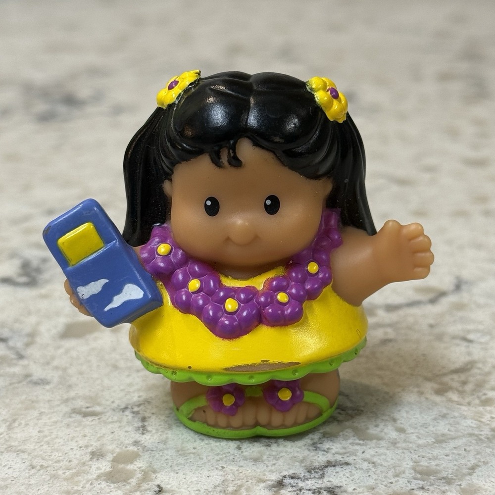 Fisher Price Little People Hawaiian Vacation Tourist Girl Yellow Dress 2005 2007